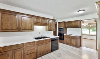 740 Fairway Ct, Augusta, KS 67010
