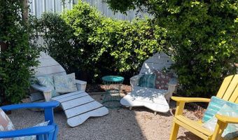 19 Leslie St, Apalachicola, FL 32320