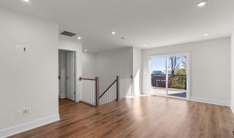 42131 SHINING STAR Sq, Ashburn, VA 20148