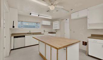 655 Country Ln, Bosque Farms, NM 87068