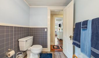 75 Ledgelawn Ave, Bar Harbor, ME 04609