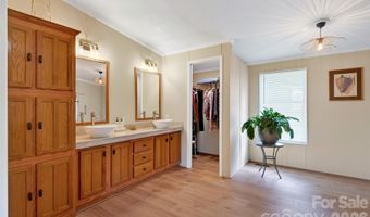 298 Wolf Xing, Bakersville, NC 28705