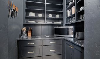N9250 CASSANDRA Way, Appleton, WI 54915