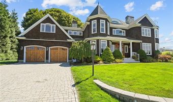 74 Bayberry Rd, Narragansett, RI 02882