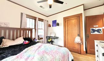 906 Locust St, Atlantic, IA 50022