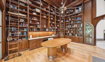 14516 Winnwood Rd, Addison, TX 75254