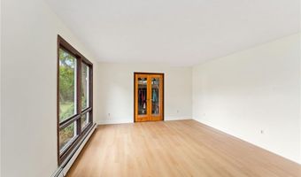 35 Bow Run, Narragansett, RI 02874