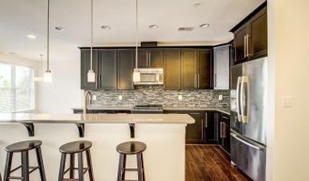 1107 S WALTER REED Dr 302, Arlington, VA 22204
