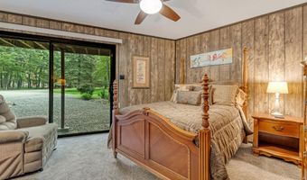 11 Carmen Gln, Albrightsville, PA 18210