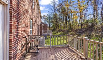 2004 GOLDEN MORNING Dr 30, Bowie, MD 20721