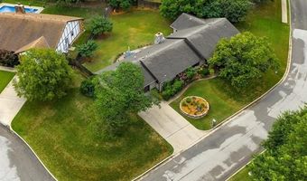 2930 W Cambridge Ct, Bartlesville, OK 74006