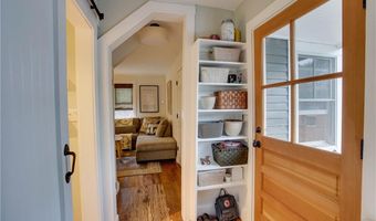 45 Burnside Ave, Newport, RI 02840