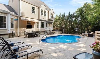 1233 Red Oak Plantation Dr, Ballwin, MO 63021