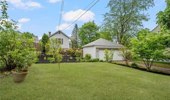 84 Ash Ave, Cranston, RI 02910