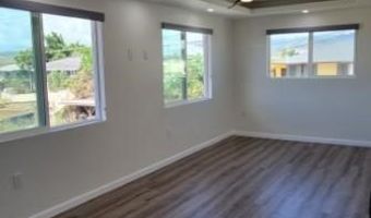 1170 Wanaka St A, Honolulu, HI 96818