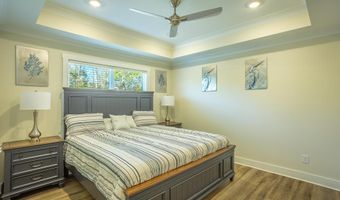 111 11th St, Apalachicola, FL 32320