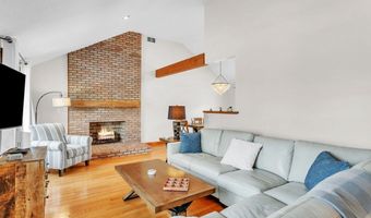 114 S West St, Agawam, MA 01030