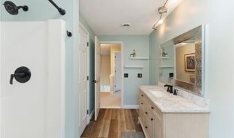 47 Scenery Ln, Johnston, RI 02919