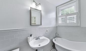 5809 GROSVENOR Ln, Bethesda, MD 20814