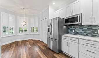 137 SILVER FALLS Dr, Apollo Beach, FL 33572