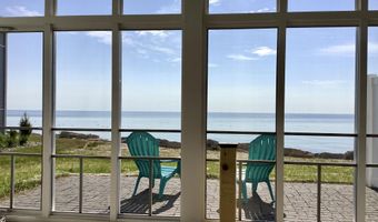 2614 LAKE St, Algoma, WI 54201