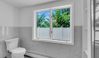 168 Leonardville Rd, Belford, NJ 07718