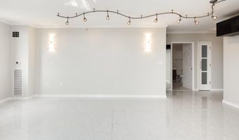 7111 WOODMONT Ave 602, Bethesda, MD 20815