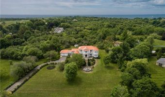 10 Ridge Rd, Newport, RI 02840