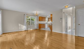 20 Lakeview Dr 20, Branford, CT 06405