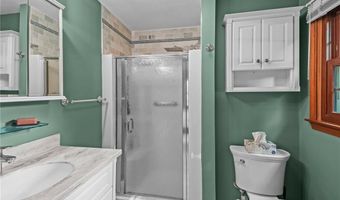 13 Sunnyside Dr, Cumberland, RI 02864