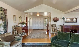 290 Skycrest Dr, Ashland, OR 97520