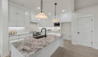 30 Cromer Dr, Bella Vista, AR 72715