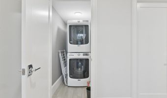 467 E 8th 1A, Boston, MA 02127