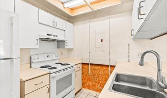 287 Mananai Pl 48A, Honolulu, HI 96818