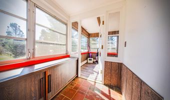 25 Eighth St, Auburn, ME 04210