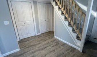 1 Hickory St, Bristol, CT 06010