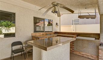 33 Reyburn Dr, Henderson, NV 89074