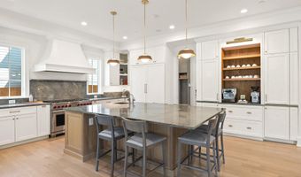 6213 DAHLONEGA Rd, Bethesda, MD 20816