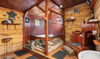 63 Jericho Rd, Berlin, NH 03570