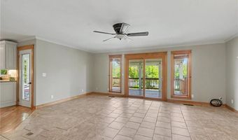 618 E 1714 Rd, Baldwin City, KS 66006