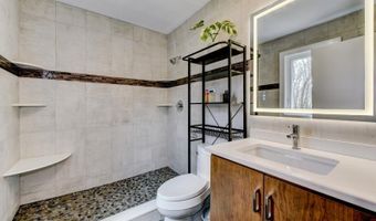 61 Lakeside Dr NW, Alloway, NJ 07461