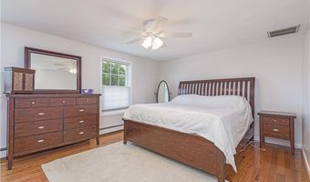 15 Caraway Dr, Johnston, RI 02919