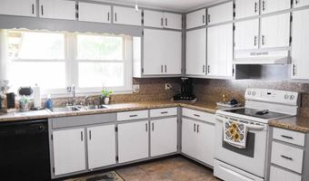 3911 PERKERSON Dr, Anniston, AL 36201