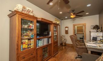 364 E 1600 Rd, Baldwin City, KS 66006