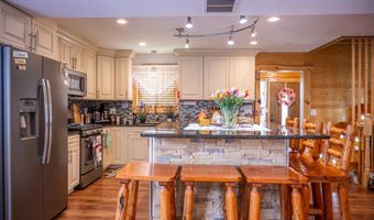 148 S Linden St, Adams, WI 53910