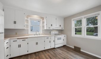 1203 W NORTHLAND Ave, Appleton, WI 54914
