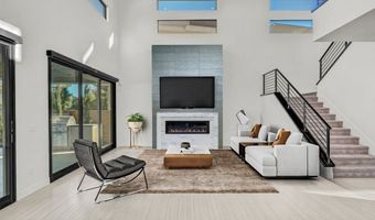 68 Grey Feather Dr, Las Vegas, NV 89135