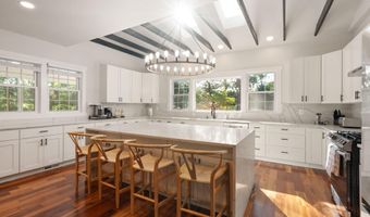 7324 AUBURN St, Annandale, VA 22003