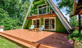 532 W Riverside Rd, Ames, IA 50010