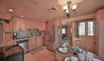 5 Juniper Ln, Albrightsville, PA 18210